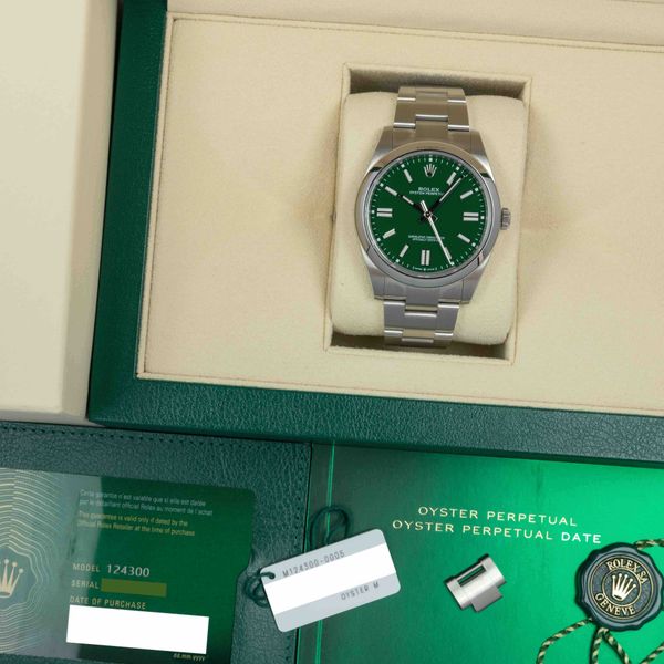 Rolex Oyster Perpetual 124300